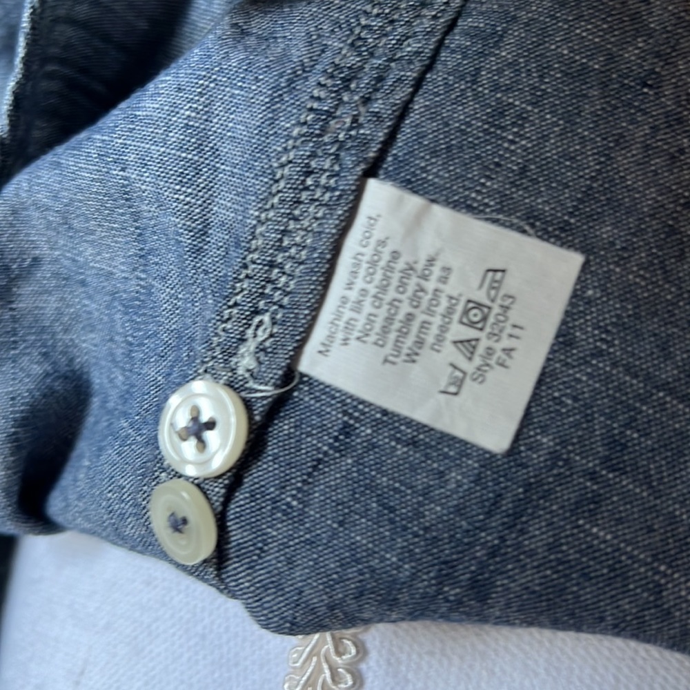 NWOT J. Crew Perfect Chambray Shirt - Picture 5 of 6